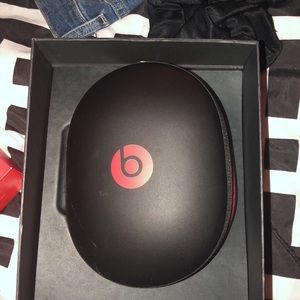 Studio Sound Canceling w/ Wire Beats